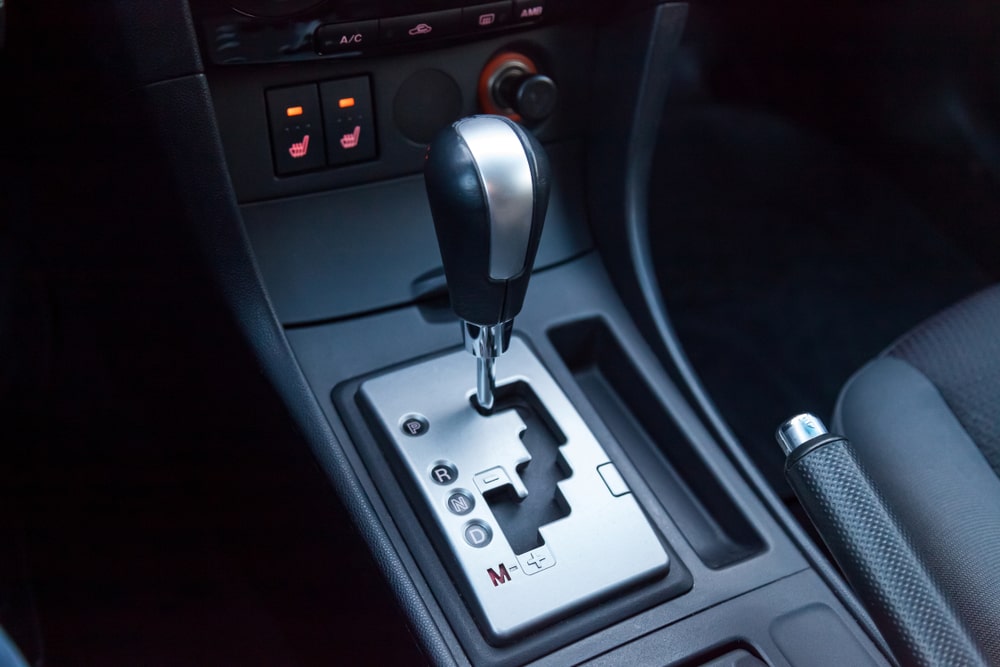 automatic-vs-manual-transmission-car