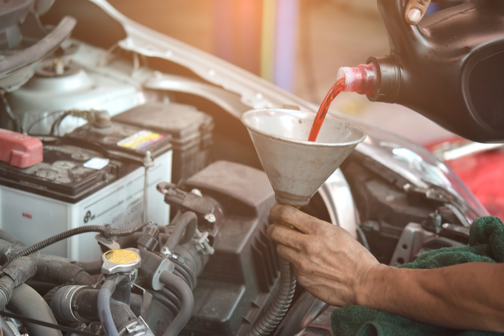 do-you-leave-the-car-running-when-adding-transmission-fluid